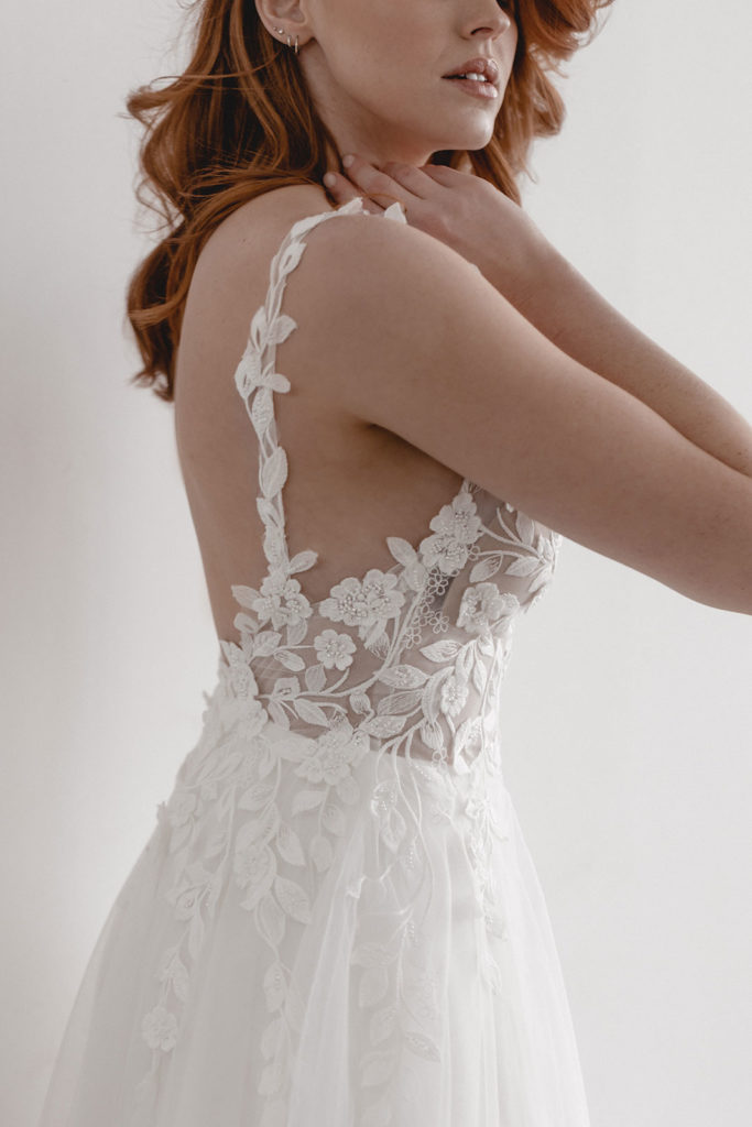 Brautkleid Elfie Detail Seite